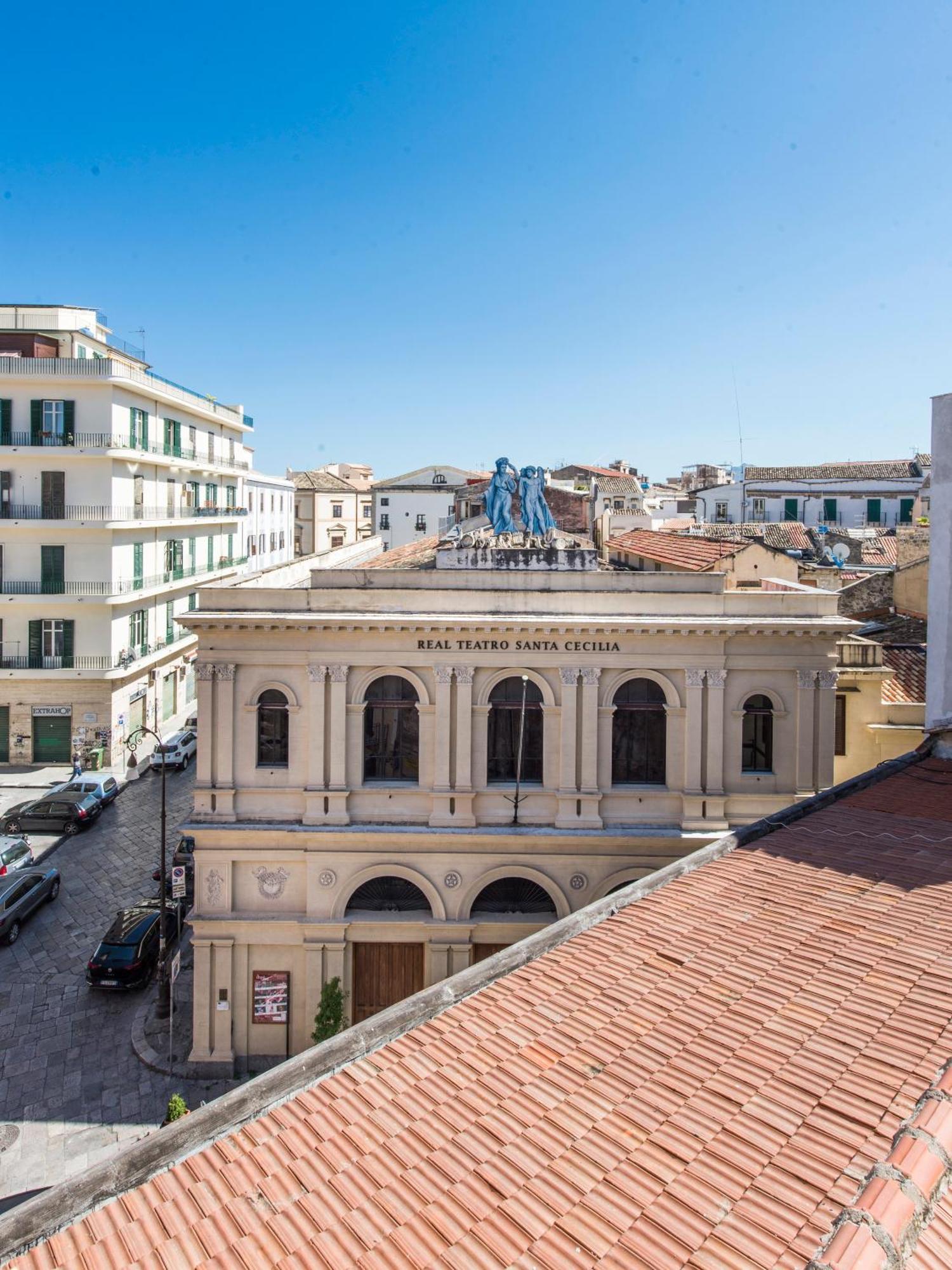 Santa Cecilia Apartment By Wonderful Italy ปาแลร์โม ภายนอก รูปภาพ